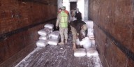 Detienen a chofer que transportaba más de una tonelada de metanfetamina en BC: droga vale más de 300 millones de pesos