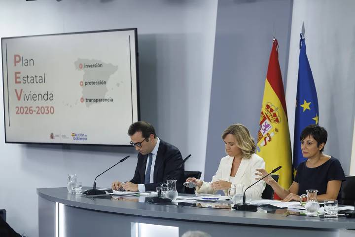El Gobierno anuncia el triple de financiación para el Plan Estatal de Vivienda con el objetivo de elevar un 40% el parque público en 2030