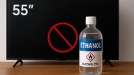 Adiós alcohol: cómo limpiar la pantalla del televisor con este barato ingrediente de cocina
