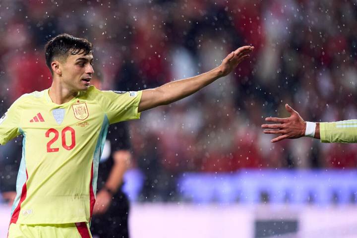 La Roja brilla y domina a Turquía