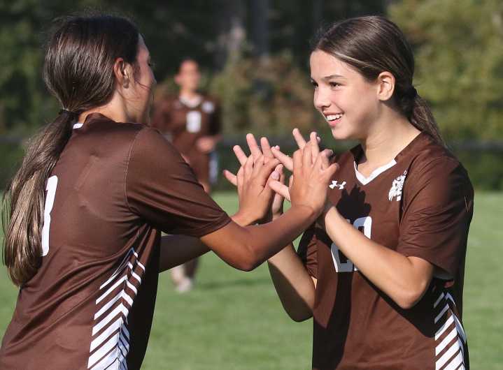Veracka fuels Wildcats in 8