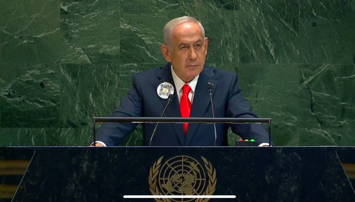 Netanyahu all’Onu tra applausi e protesta: “Difenderemo i nostri ostaggi, non accetto l’accusa di genocidio”