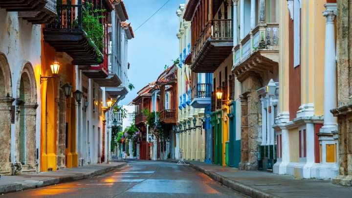 MoneyGram Taps Stablecoins to Shield Colombians From Peso Weakness
