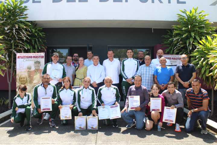 Incode entrega reconocimientos a atletas máster de Colima