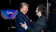 Afirman que Trump frenó el acuerdo para que los argentinos ingresen a Estados Unidos sin visa