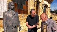 Fuendetodos prepara un día histórico con la instalación de la escultura de Antonio López