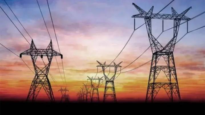 El consumo eléctrico bajó durante agosto