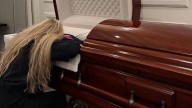 El conmovedor video de la viuda de Charlie Kirk despidiendo al activista entre lágrimas: "Te extraño tanto"