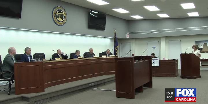 Flooding, sinkholes, and no answers: Lyman mayor responds while neighbors left underwater