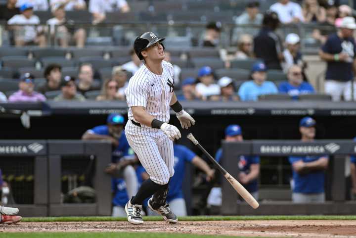 Yankees' shortstop discusses troublesome shoulder injury and future availability