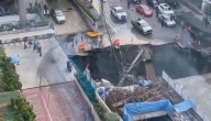 VIDEO: impactante socavón destruyó calle en Tailandia