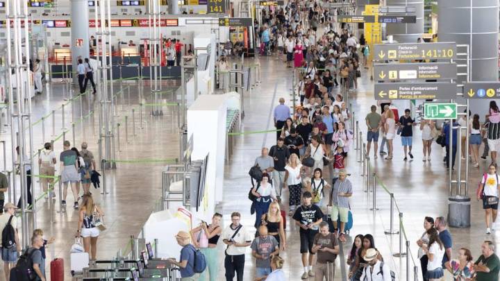 Un ciberataque a aeropuertos europeos provoca retrasos de hasta cuatro horas en Alicante
