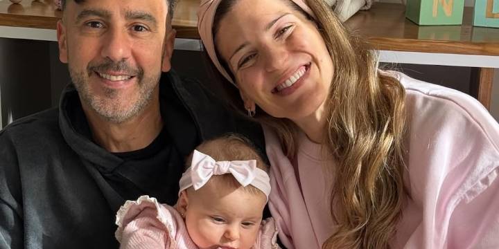 Un nuevo paso en la familia de Federico Hoppe y Macarena Rinaldi: su hija Amanda ya tiene el pasaporte alemán