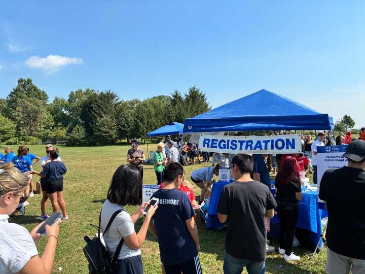 Hundreds gather at Wolfe’s Pond Park for Staten Island’s Out of the Darkness Walk
