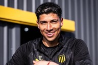 Atentos en Colo Colo: dirigente de Peñarol aborda posible negociación para comprar a Brayan Cortés