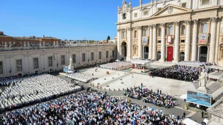 El Papa canonizó a Carlo Acutis y Pier Giorgio Frassati, dos santos para los jóvenes de hoy
