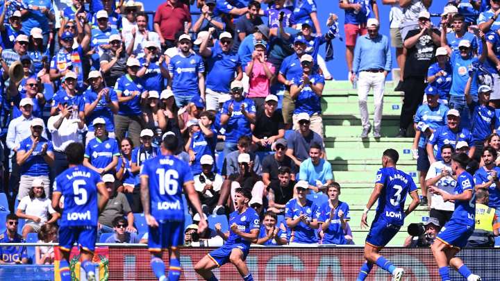 El Getafe noquea al Oviedo en un largo descuento de estreno en el Coliseum (2