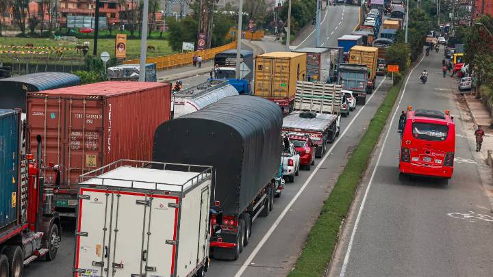 Este es el Decreto 1017 que tiene divididas a las empresas de transporte de carga y a los camioneros, ¿qué dice?
