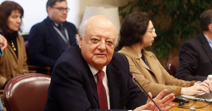 Embajador Viera-Gallo confirma entrega de información a Argentina sobre barristas con prohibición de ingreso a los estadios en Chile