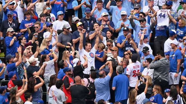 Anthony Rizzo starts Cubs cup snake in Wrigley Field bleachers