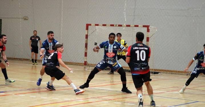 El Trops Málaga vence al Mijas (38-26) en su último compromiso antes del comienzo de la liga