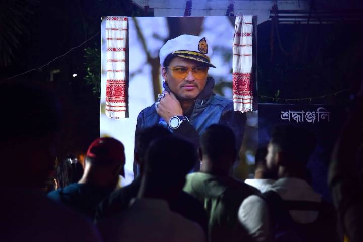 Iconic international singer dies in drowning accident