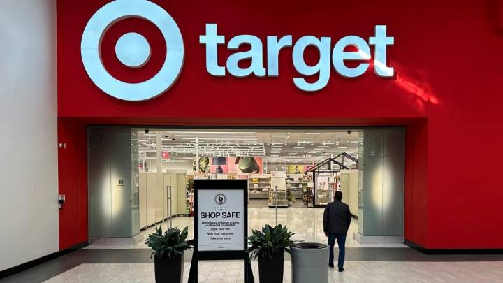Here's who is hiring for holiday work in San Diego right now