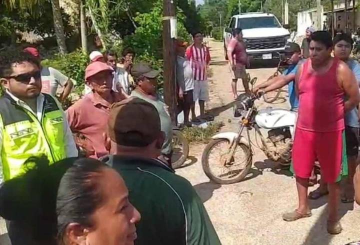 Habitantes de comunidad San Diego en José María Morelos retienen a trabajador de la CFE por fallas en el servicio eléctrico