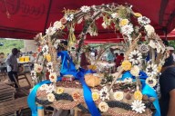 Agricultores de Bacabchén celebran 101 años de tradición con cabeza de cochino y baile popular