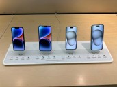 Analysis: We want better battery life in phones. Apple’s iPhone Air did the opposite.
