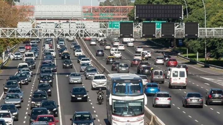 Choque en cadena en la General Paz: diez autos colisionaron y provocaron un caos en el tránsito