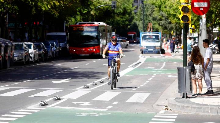 Zaragoza une dos de sus barrios más consolidados con un nuevo carril bici de 1,4 kilómetros