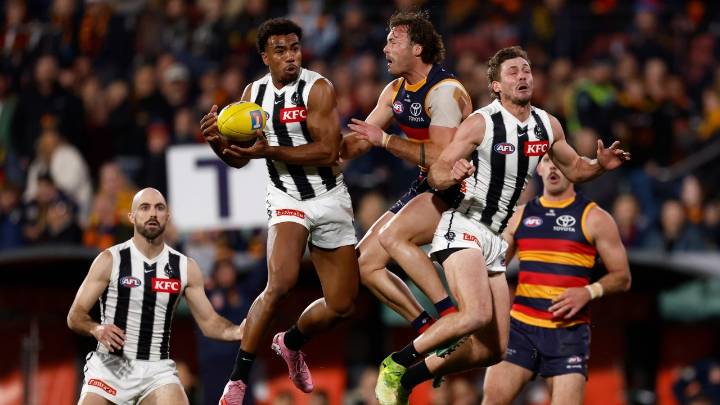 'Absolutely disgusted': Aussie footy fans shocked by endless booing of Collingwood star Isaac Quaynor