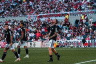 River perdió con Riestra y acumula cuatro derrotas consecutivas: el video de los goles