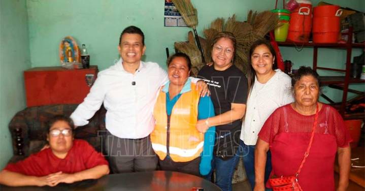 Reconoce Lalo Gattás labor de servicios públicos