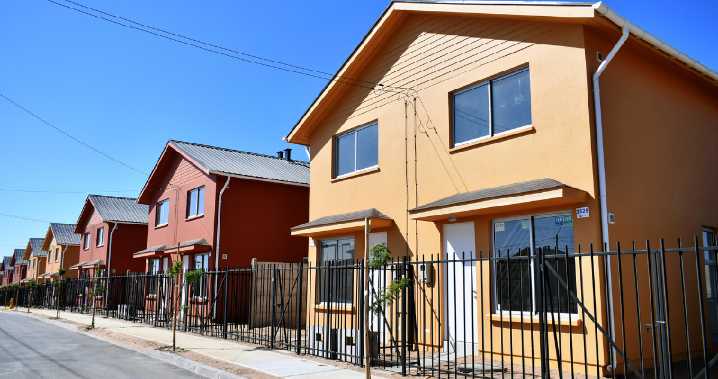 CChC afirma tener antecedentes de "demora en pagos" y anticipos a constructoras de viviendas sociales