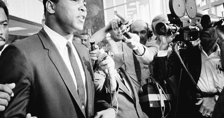 Muhammad Ali’s unsigned draft card, a piece of Vietnam-era history, will be auctioned
