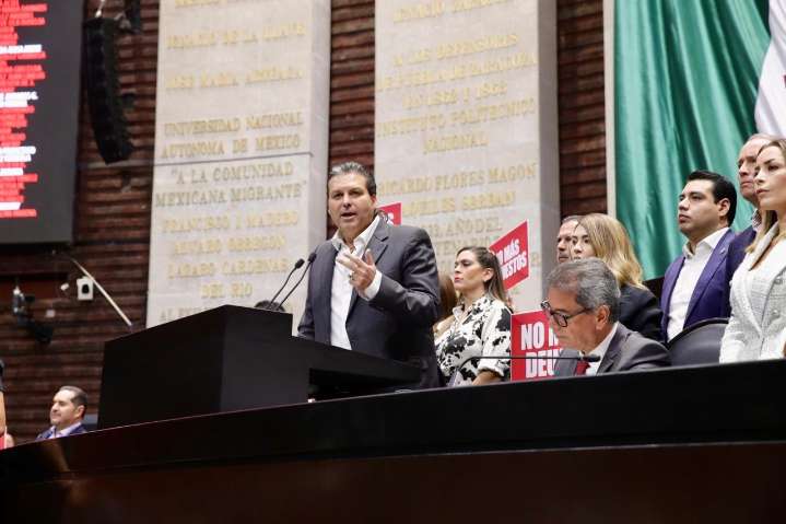 Endeudamiento, abandono de salud, campo y seguridad, acusan diputados federales del PRI