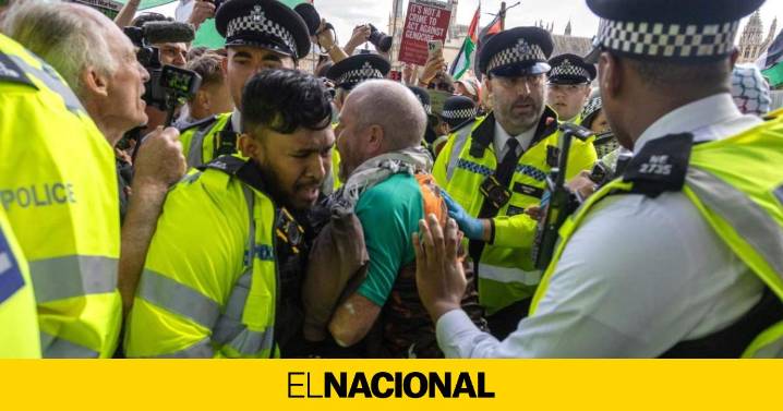 Casi 900 detenidos en Londres en una manifestación de apoyo al grupo "terrorista" Palestine Action