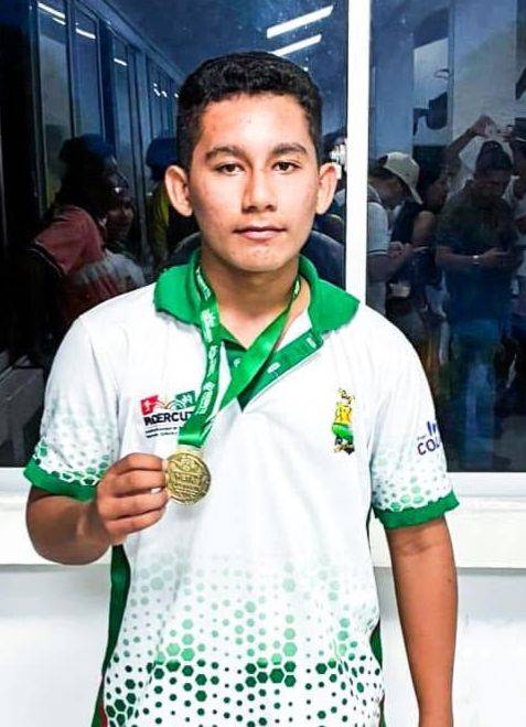 Ajedrecista ganó oro -