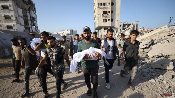 Israel strikes kill 32 in Gaza as Netanyahu rejects ceasefire calls