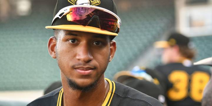 Pirates prospect Edward Florentino impressing in Single