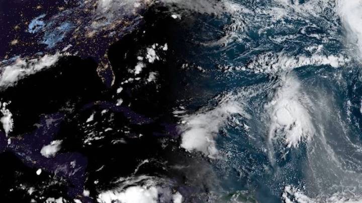 Las tormentas en interacción Humberto e Imelda podrían tocar tierra en EE.UU.