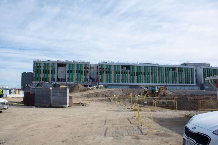 Autoridades confirman 85% de avance en la construcción del nuevo Hospital de Parral