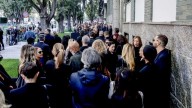 Milán da el último adiós al rey de la moda, Giorgio Armani