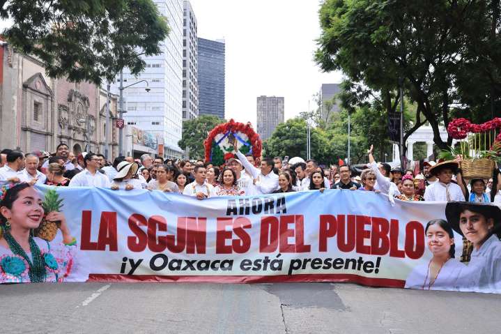 Con calenda, Oaxaca celebra la llegada de un mixteco a la SCJN