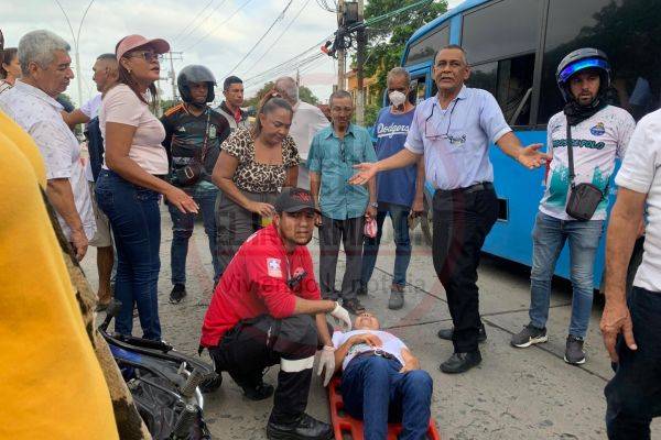 Accidente de tránsito en la Avenida del Libertador dejó a una mujer lesionada