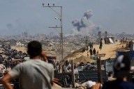 Israeli Tanks Advance Further Into Gaza City Amid Trump Peace Talks
