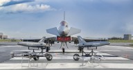 Un Eurofighter controla por primera vez un enjambre de aeronaves no tripuladas