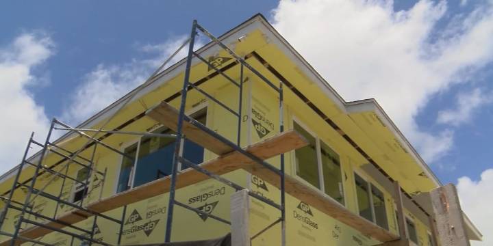 City calls on lenders in vacation rental crackdown